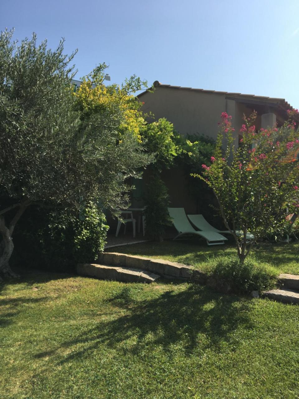 Le Grand Jardin Bed & Breakfast Lafare Exterior photo